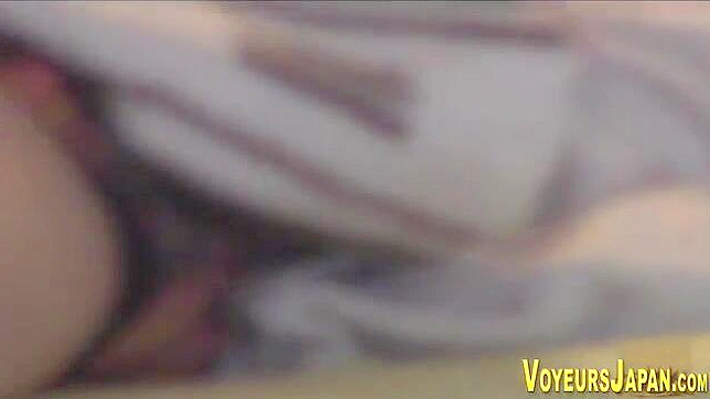 极度淫荡的小亚裔婊子揉搓喷射X级快感！
