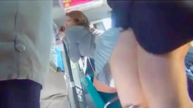 疯狂放荡的日本小美人户外激烈做爱！