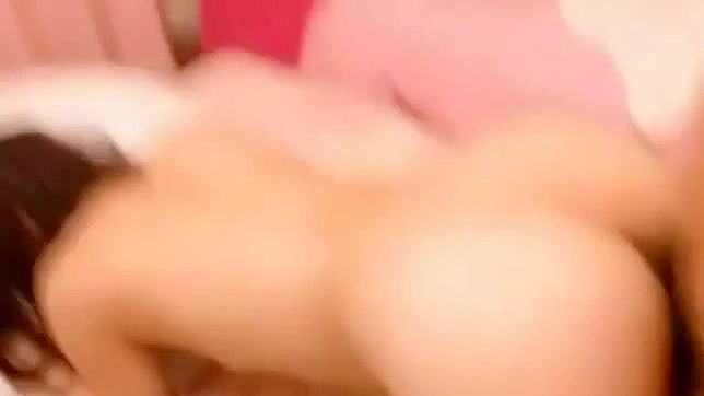 日本业余情侣令人陶醉的高潮性爱时刻