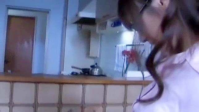 日本教師愛澤もえ自慰快感時刻曝光！