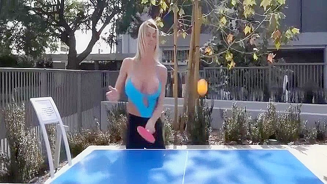 日式情色视频：俄国教师妈妈与继子的甜蜜高潮喷射