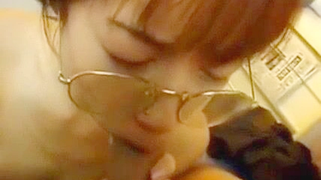 日本女教师奈奥被一群男人双穴插入体验