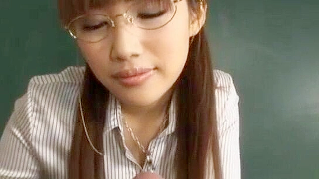 日本AV明星黑川希的大胸性感课程！