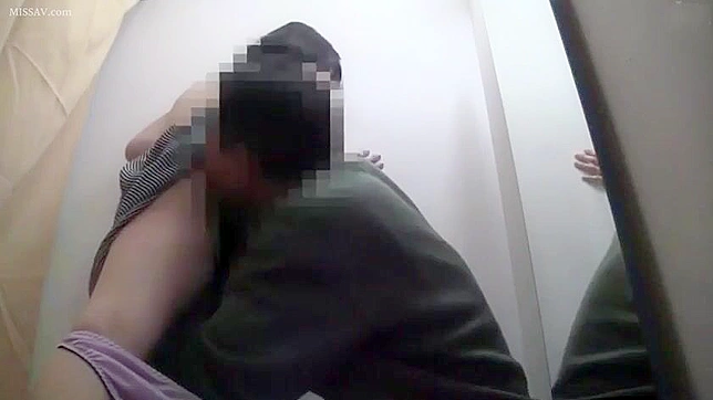 偷窥狂迷恋拍摄日本辣妹的肛交快感全过程