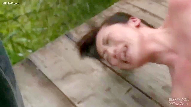 日本婊子狂饮尿液，被干后卑躬屈膝求羞辱—绝对值得一看。