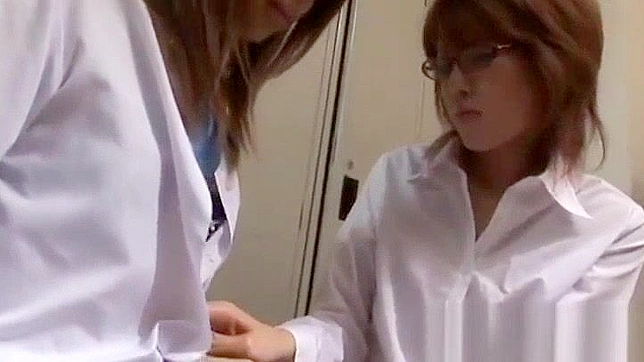 日式女教师同性恋 - 火辣亚洲美女日本性感互动
