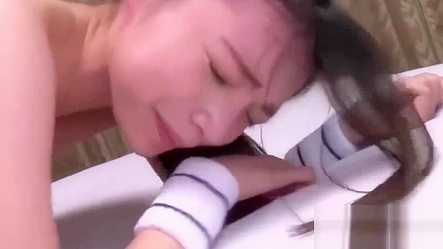 日本继母幻想曲：JAV女优呈现不可思议的成人视频体验