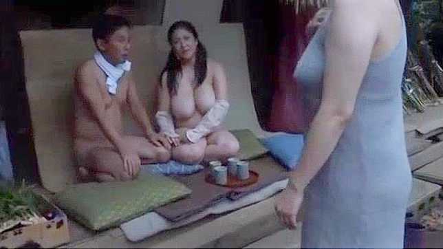 日本农妇巨乳性爱场景：Azusa Yagi 的 JAV 偶像激情演绎