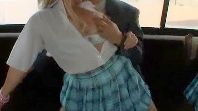 日本A片女星街头口交，导演专属剪辑版