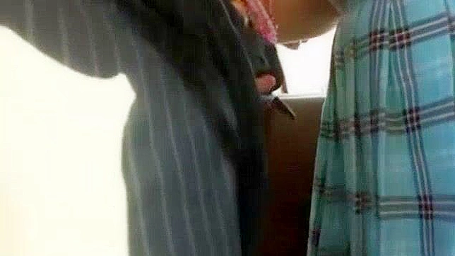 日本A片女星街头口交，导演专属剪辑版