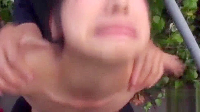 一之濑铃在户外粗糙性爱中的公开指交与喷射高潮狂欢