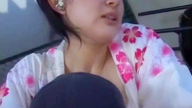 杉原亜由、早坂愛里、紗綸杏乃 猛烈深喉與撒尿JAV — 极致日本色情体验