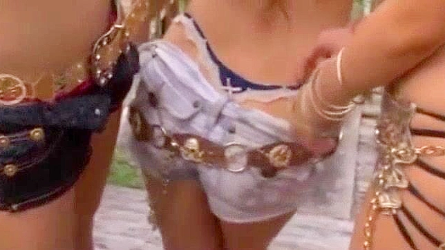 日本美女Hitomi、Rio和Wakana三人POV群交JAV体验