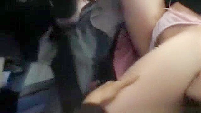 AV色情 ~ 高个亚洲女郎在第五部中街头做爱