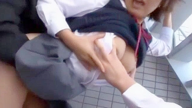 日本Yua Aihara、Makoto Takeuchi和Iku Sakuragi的口交场景~JAV校服系列