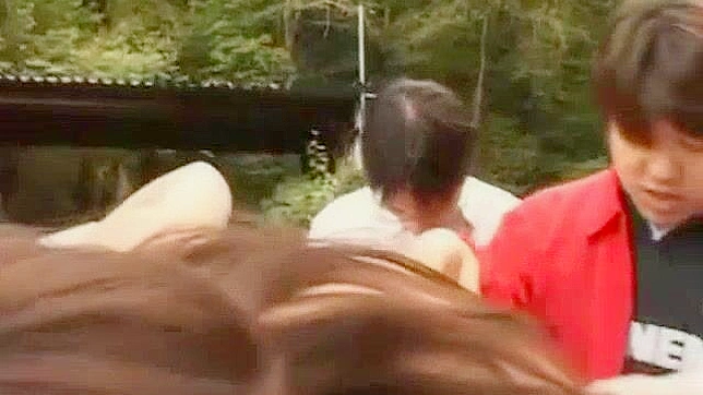 观看狂野日本妓女立花梨子户外群交JAV片段！