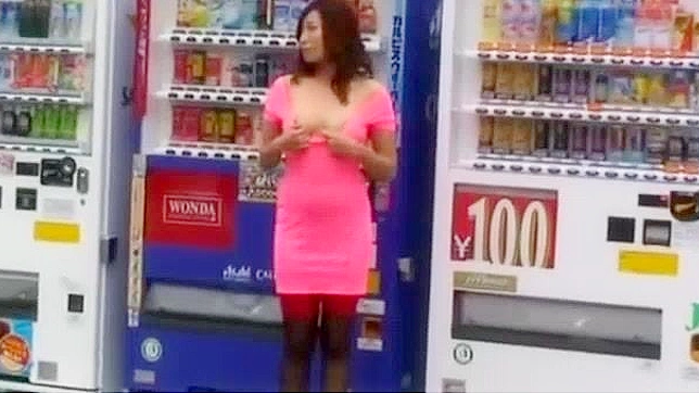 和风美作与山本唯香的精彩颜射：口交后的JAV激情场景~日本成人片