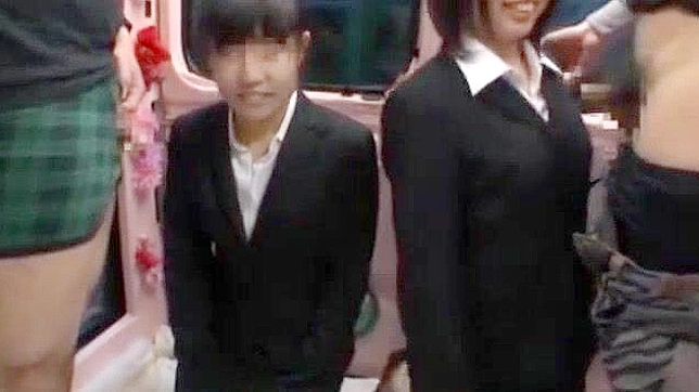 户外JAV场景中的日本美人令人惊艳