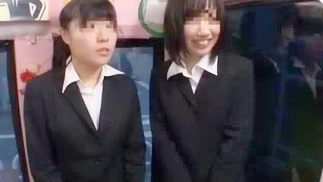 户外JAV场景中的日本美人令人惊艳