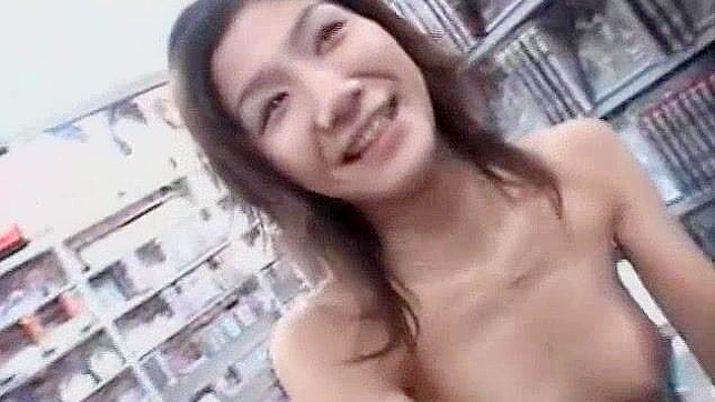 日本美少女宫嵨梦爱、秋元优奈与甘蜜蓝的最火热自慰戏码