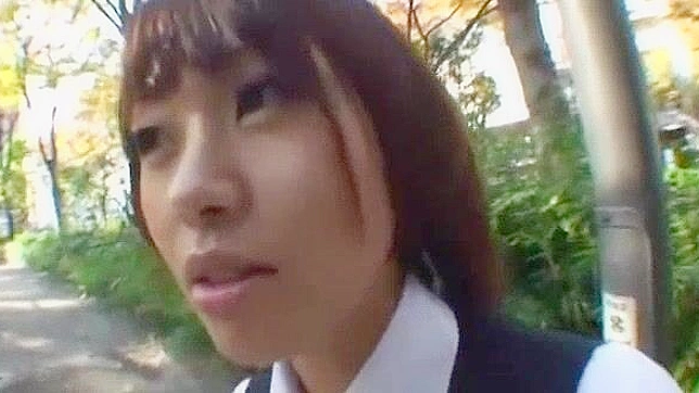 日本女孩Yua Saeki户外JAV视频中的令人难以置信的口交/舔阴