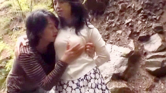 日本AV女星Kirishima在户外激情拍摄