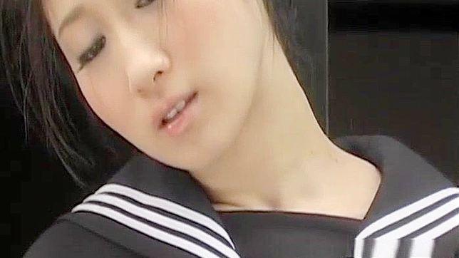 日式束缚色情片：亚洲美女倒吊捆绑并口交