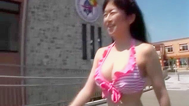 最佳日本婊子楓見恋美、星島千早和青山由衣的超棒自慰JAV影片