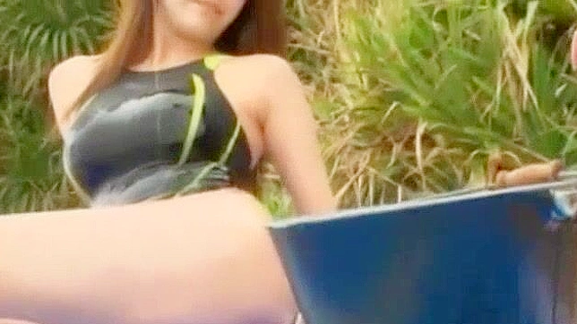 日本艳妓高仓麻衣的刺激三人行JAV片段