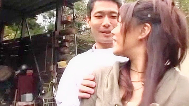 JAV由纪~户外激情日本熟女后入式性爱体验