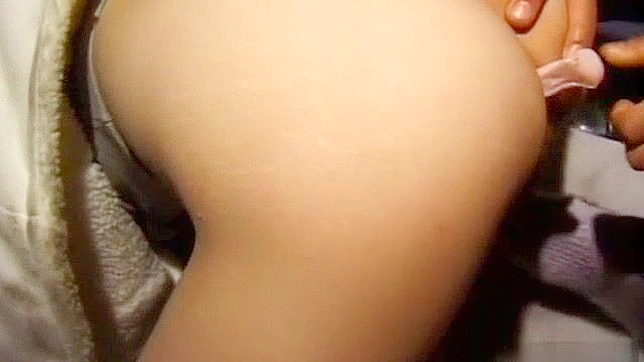 日本女孩在令人惊叹的户外JAV视频中 - 完全无码