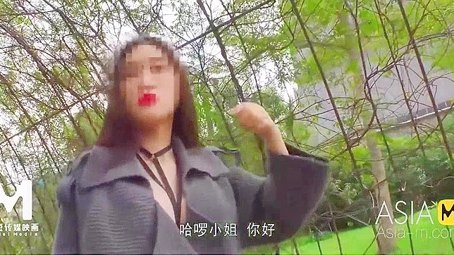 街头偶遇日式激情~日本女孩享受公共艳遇的快感