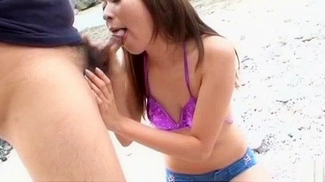 AV校花美咲里沙在海边口交—独家色情视频