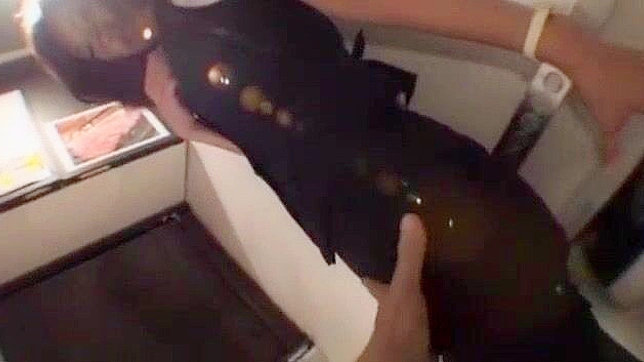 日本AV女星安水美月疯狂视角口交片段展示