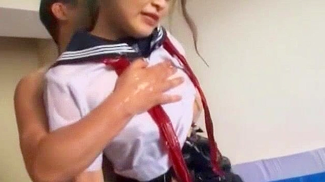 日系美女桃井凛、山城未央与高仓舞的疯狂海滩自慰秀