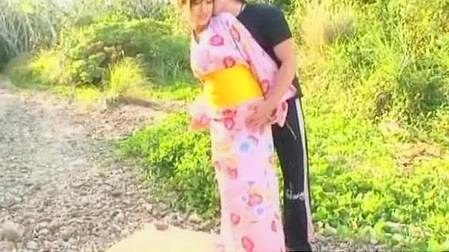 日本模特儿朝日步在户外与结城梨乃和柚木心展开极致口爱的JAV视频。