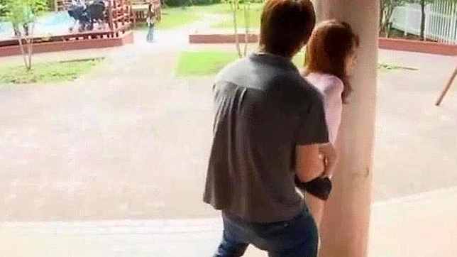 日本色情明星由纪美沙出演的户外JAV影片