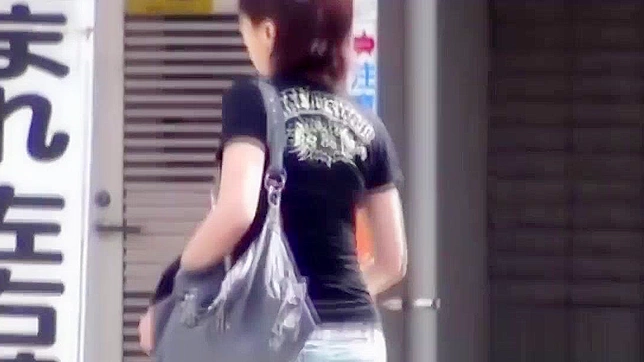 日系美人户外小便特辑 – 独家日本尿液场景展示