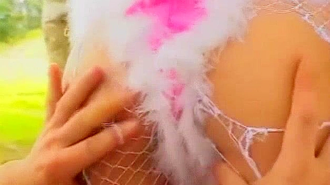 日式AV视频：最美的日本女孩萩原舞、小泽夏希和星月光，在户外狗交中的惊人表现。