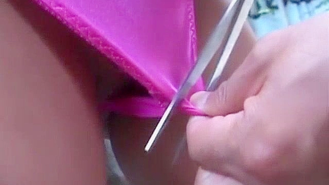 异域日本女孩户外自慰秀 – 日本成人电影杰作