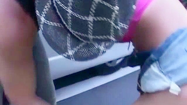 异域日本女孩户外自慰秀 – 日本成人电影杰作