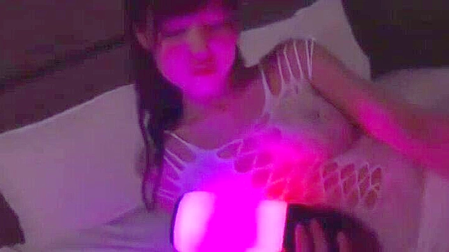 日本AV美女在医生体检角色扮演中大秀诱惑力—必看！