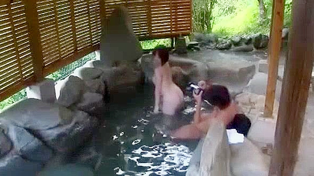 日本AV女星加奈手摩在户外POV视角下的震撼性爱体验。