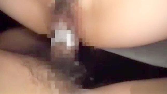 日系美人多毛美屄在车里被猛干 – 日本成人视频片段