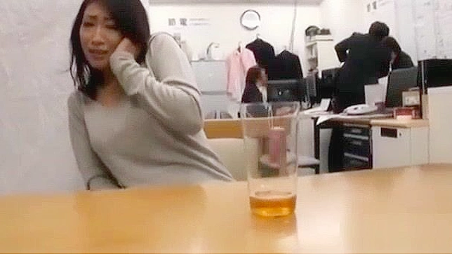 小林丽子的疯狂户外冒险~日本成人视频故事