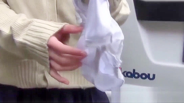 户外日式秀逼~公共场合射入日本妹的骚穴