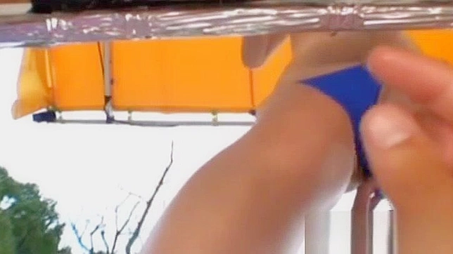 观看巨乳日本女孩在公共场合做爱的JAV视频！