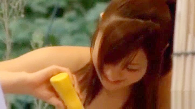 观看巨乳日本女孩在公共场合做爱的JAV视频！