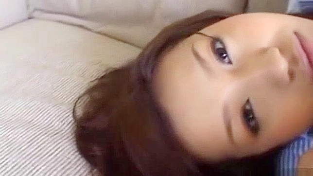 日本模特儿小西奈那享受户外海滩性爱