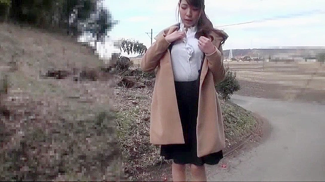 日本女孩户外自慰和JAV片段的异国情调体验